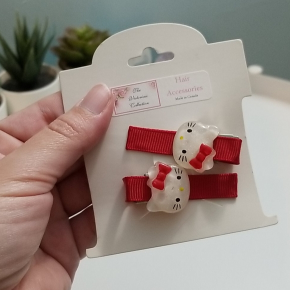Hello Kitty hair clips NWT ❤ - Picture 1 of 4